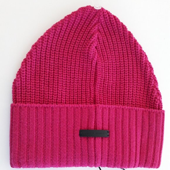 NWT - REBECCA MINKOFF SOFT RIBBED BEANIE WITH EMBROIDERED STARS - Picture 2 of 4